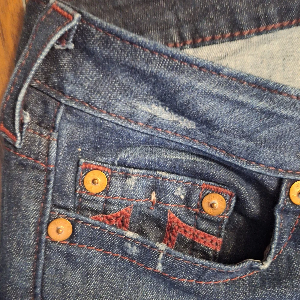 True Religion Medium Wash Low Rise Women's Blue Jeans - Picture 2 of 8